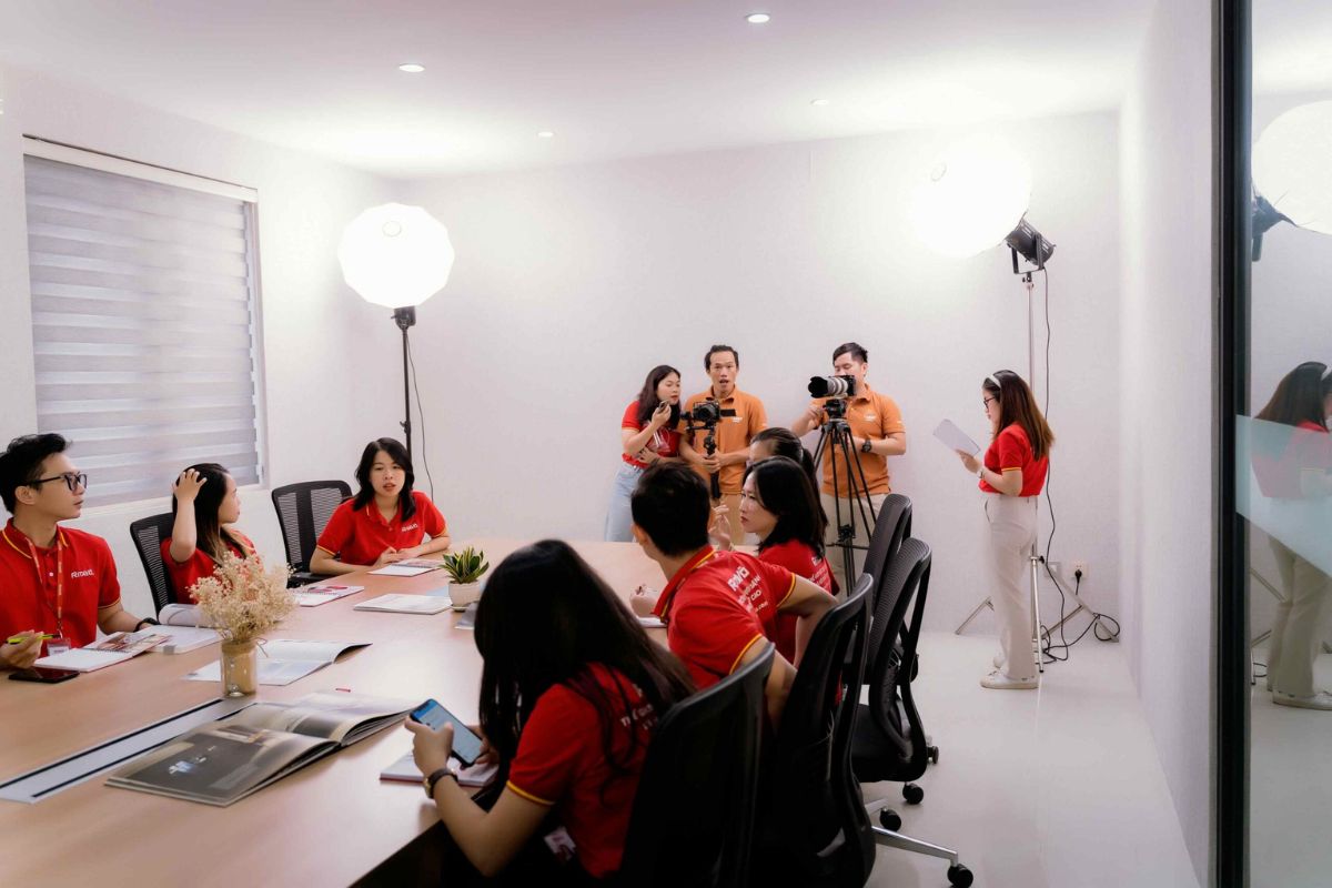 âm thanh và nhạc nền