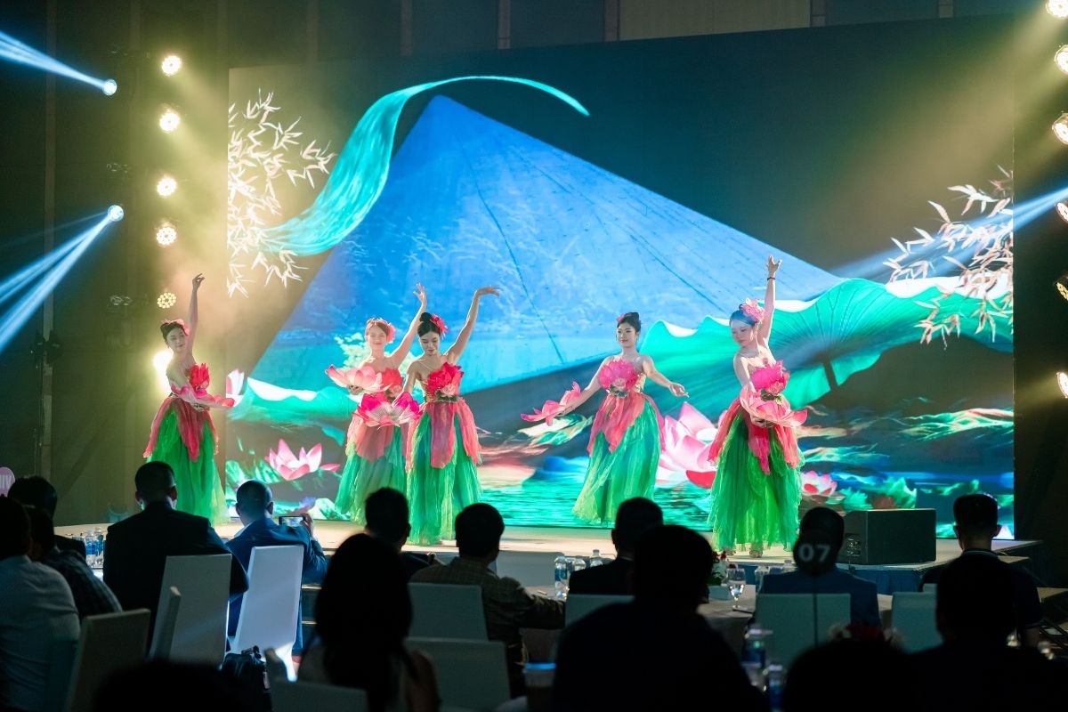 Cách quay video triển lãm ấn tượng