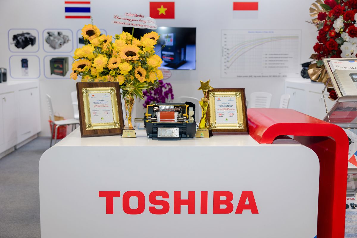 Quay phim gian hàng hội chợ