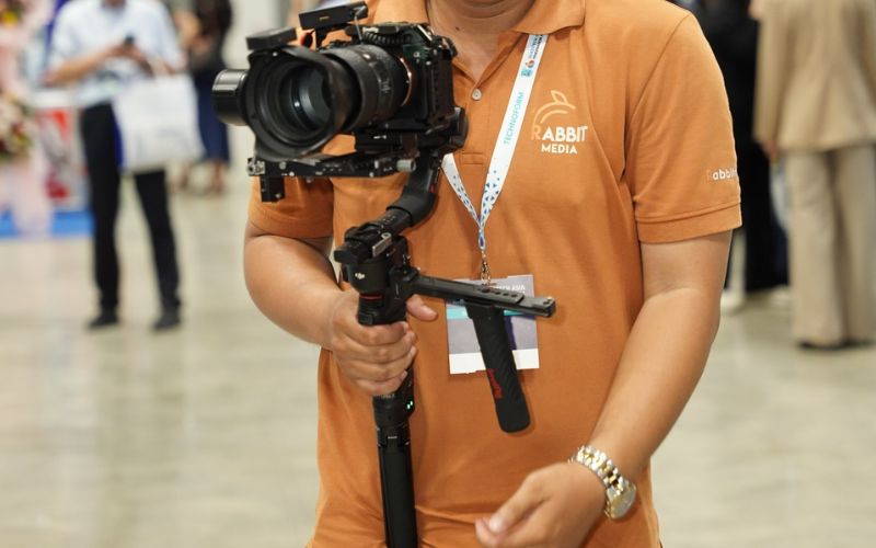 Máy quay phim sự kiện chuyên nghiệp